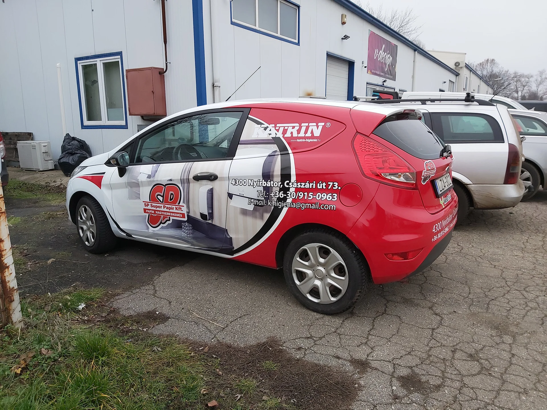 céges flotta dekor_3D fólia uv laminálóval_részleges csomagolás_vágott dekorációval_katrin spsuperpapir